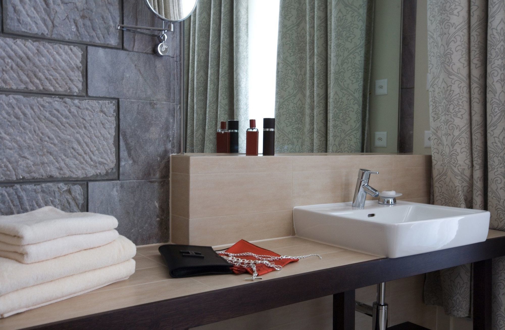 Hotel Chateau D'ouchy 4*